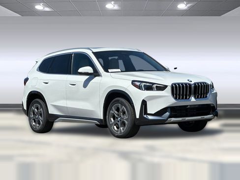 Used 2025 BMW X1 xDrive28i w/ Convenience Package AWD/4WD image 6