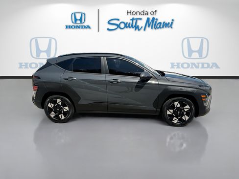Used 2024 Hyundai Kona SEL w/ Convenience Package FWD image 8