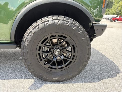 Used 2023 Ford Bronco Badlands AWD/4WD image 14