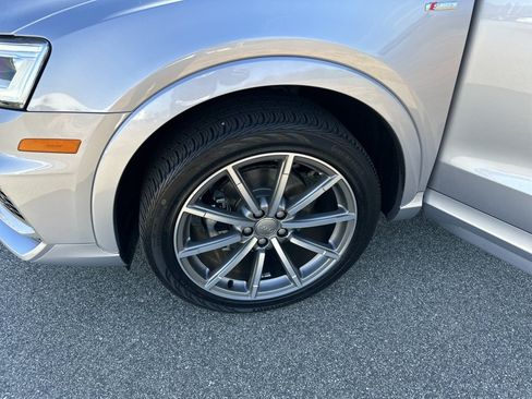 Used 2018 Audi Q3 2.0T Premium Plus w/ Premium Plus Package AWD/4WD image 27