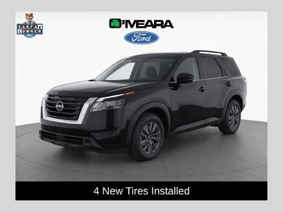 Used 2023 Nissan Pathfinder SV