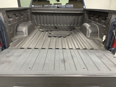 Used 2022 Chevrolet Silverado 1500 LT image 17