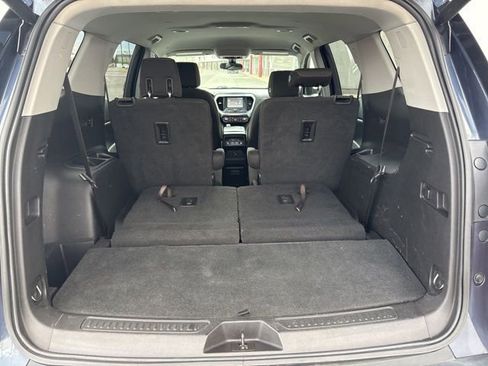 Used 2019 GMC Acadia SLE FWD image 32