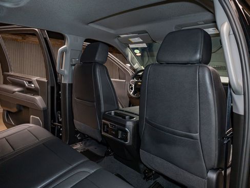 Used 2025 Chevrolet Silverado 2500 LTZ w/ LTZ Convenience Package image 29