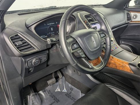 Used 2019 Lincoln Nautilus Reserve w/ Ultimate Package image 11