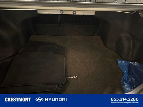 Used 2016 Toyota Camry LE image 25