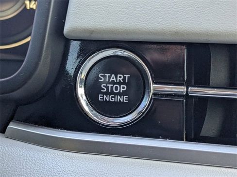 Used 2022 Mitsubishi Outlander SEL image 28