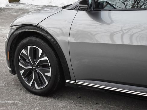Used 2024 Kia EV6 Wind image 13