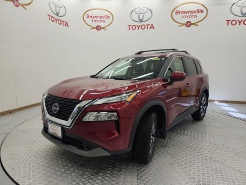 Used 2023 Nissan Rogue SV w/ SV Premium B Package image 2