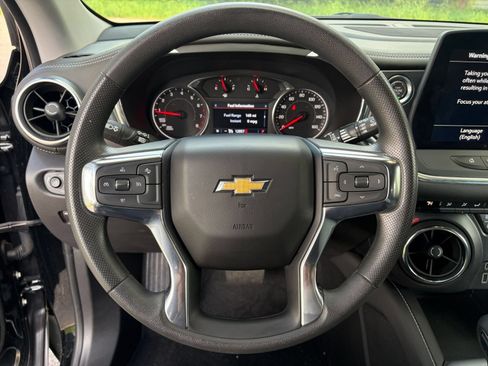 Used 2026 Chevrolet Blazer LT FWD image 28