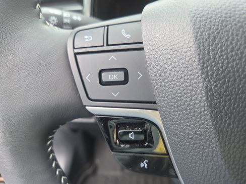 Certified 2025 Toyota Camry SE w/ Convenience Package FWD image 27