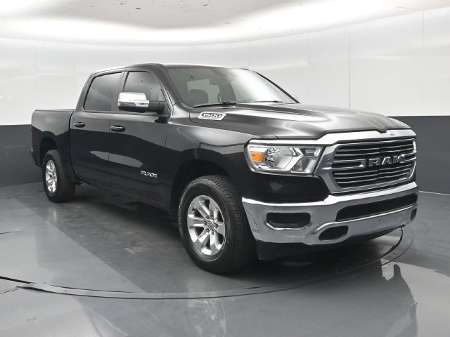 Used 2024 RAM 1500 Laramie AWD/4WD image 1