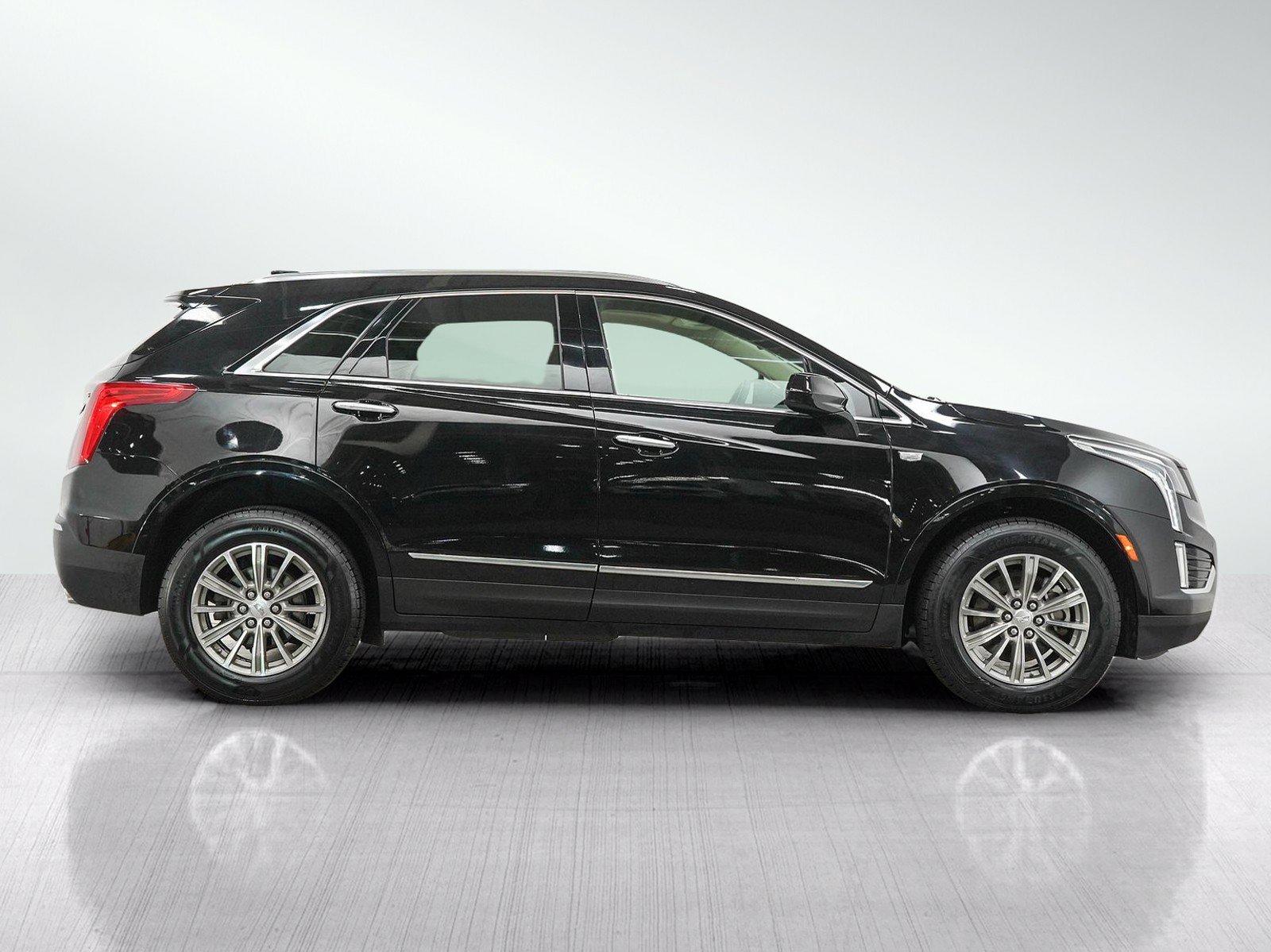 Used 2019 Cadillac XT5 Luxury AWD/4WD image 6