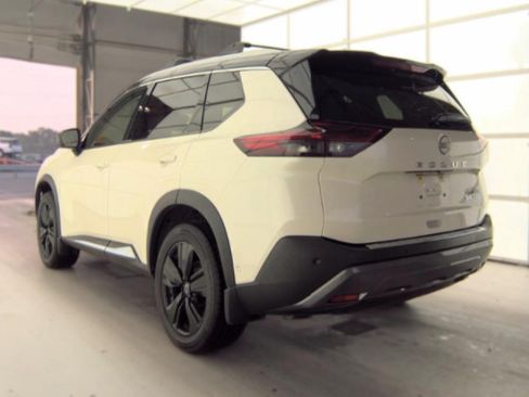 Used 2023 Nissan Rogue SL w/ SL Premium Package AWD/4WD image 5