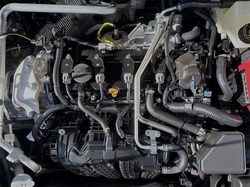 New 2025 Mitsubishi Outlander SE image 33