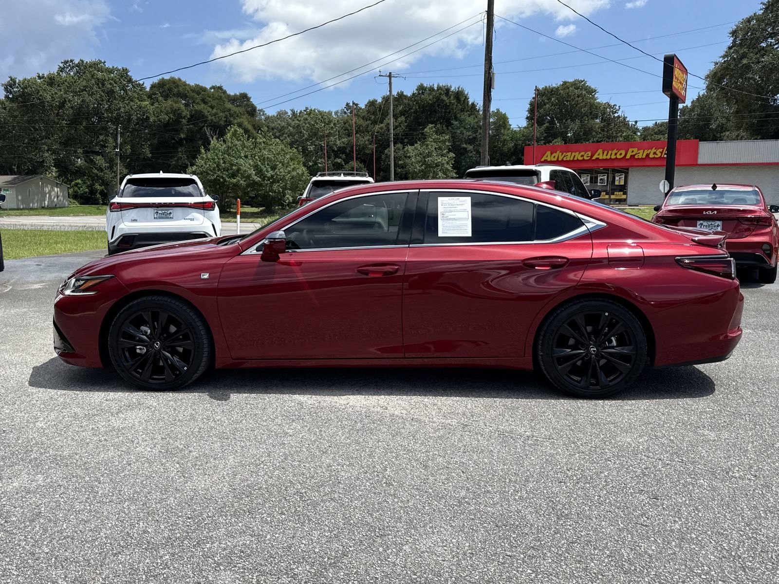 Used 2024 Lexus ES 350 F Sport FWD image 2