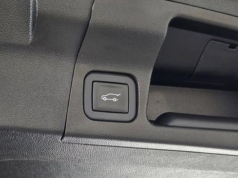 Certified 2023 GMC Acadia Denali w/ Denali Ultimate Package AWD/4WD image 15