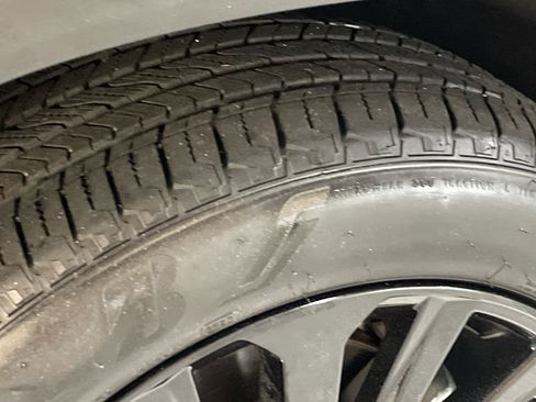 Certified 2023 Toyota Highlander XSE image 12