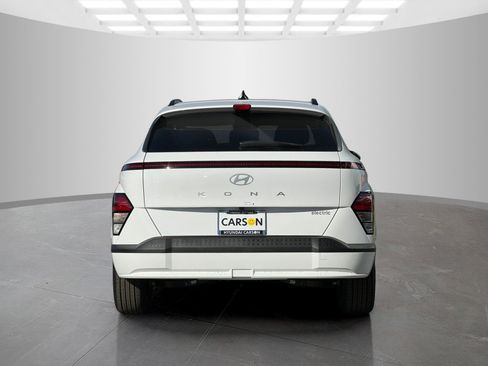 New 2025 Hyundai Kona SEL image 5