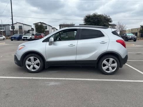 Used 2016 Buick Encore FWD image 2