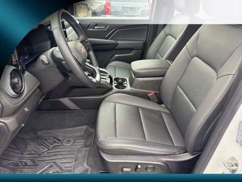 Used 2023 Chevrolet Colorado LT w/ LT Convenience Package III image 5