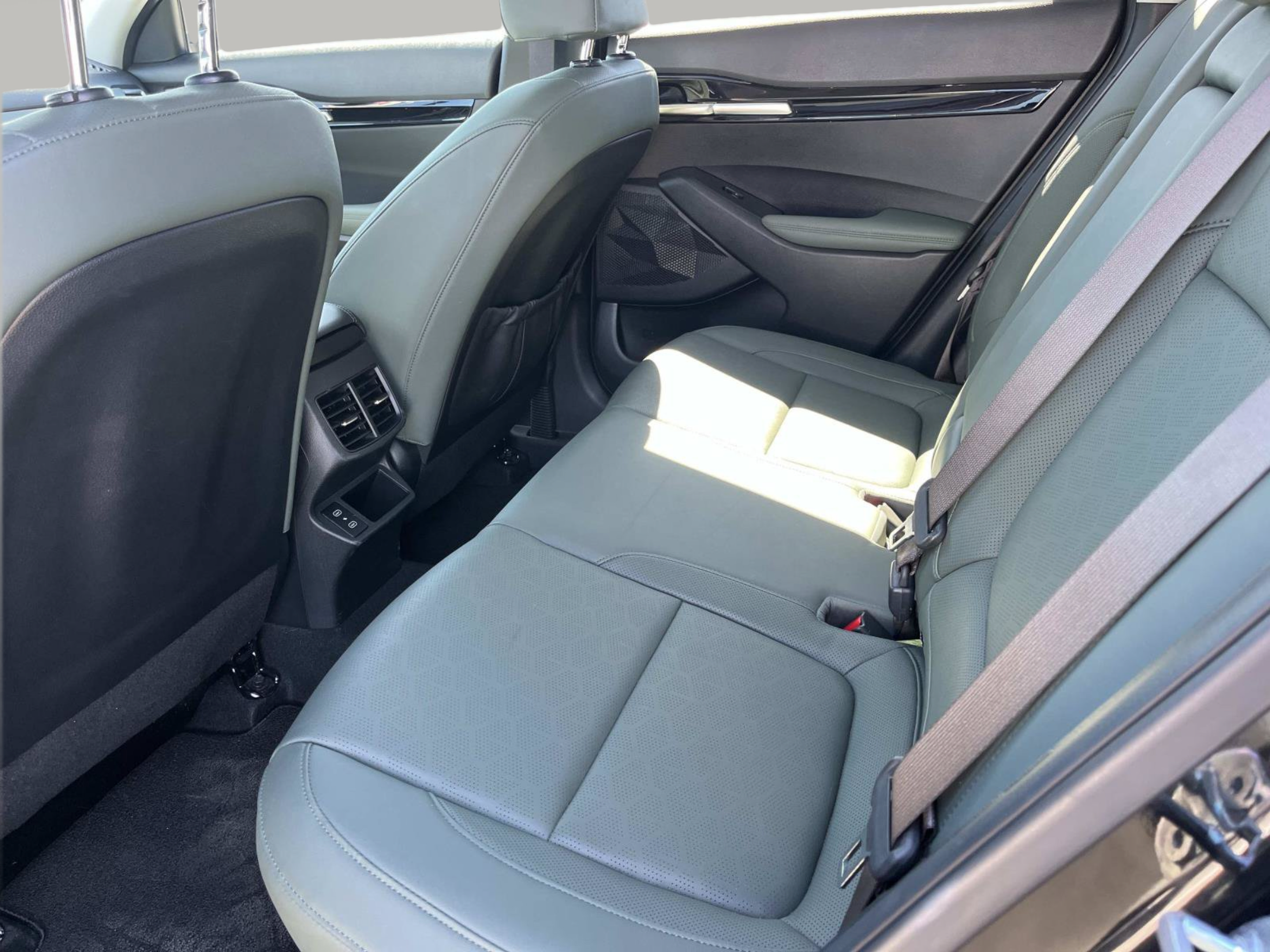 Used 2024 Kia Seltos SX AWD/4WD image 17
