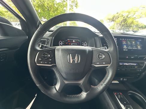 Used 2023 Honda Passport TrailSport image 15