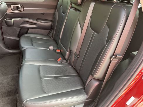 Used 2023 Kia Sorento S FWD image 16