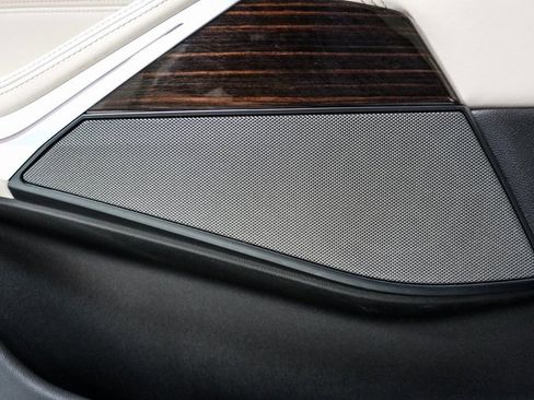 Used 2020 BMW X5 M50i w/ Premium Package image 22