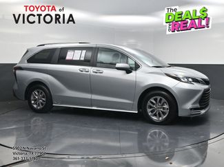 Used 2024 Toyota Sienna XLE video 1