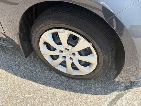 Used 2023 Toyota Corolla LE w/ Carpet Mat Package (TMS) FWD image 23