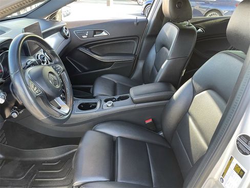 Used 2018 Mercedes-Benz GLA 250 4MATIC image 18