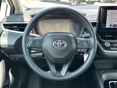 Used 2025 Toyota Corolla LE FWD image 24