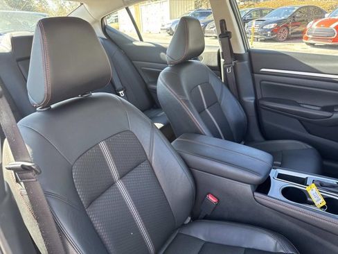 Used 2025 Nissan Altima 2.5 SR image 17