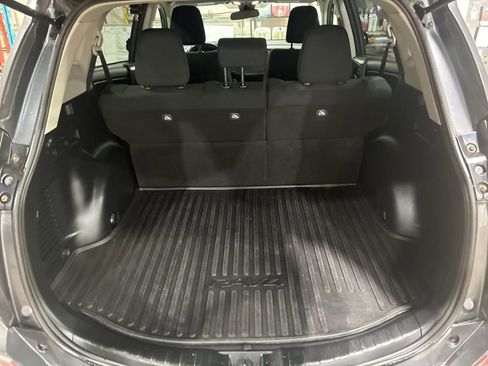 Used 2018 Toyota RAV4 XLE image 8