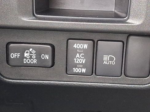 Used 2019 Toyota Tacoma TRD Off-Road AWD/4WD image 25