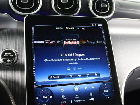 Used 2023 Mercedes-Benz GLC 300 4MATIC image 29
