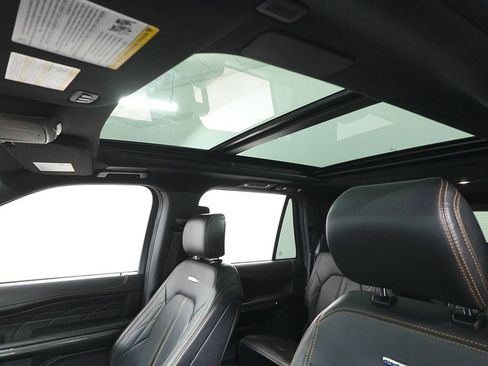 Certified 2023 Ford Expedition Max Platinum image 19