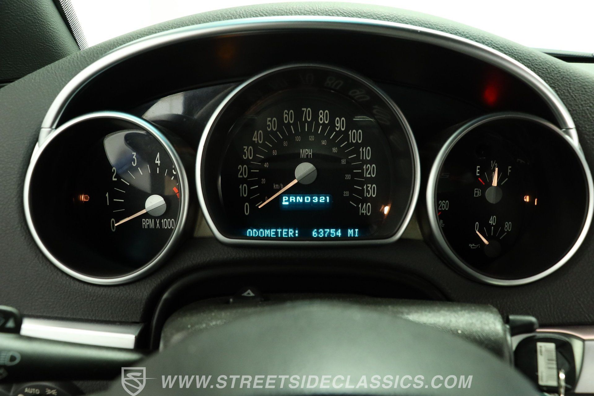 Used 2004 Chevrolet SSR w/ Preferred Equipment Group RWD image 37