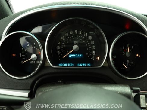 Used 2004 Chevrolet SSR w/ Preferred Equipment Group RWD image 37