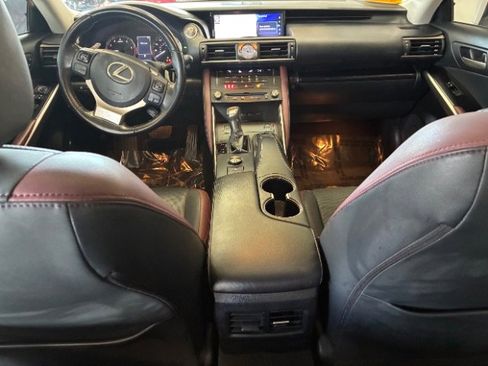 Used 2018 Lexus IS 300 image 24