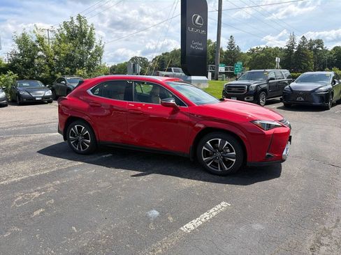 Used 2025 Lexus UX 300h AWD w/ Cold Area Package image 17