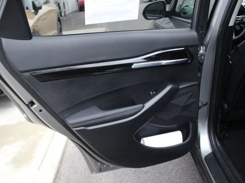 Used 2025 Kia Seltos S AWD/4WD image 23