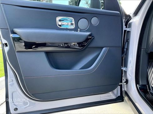 Certified 2021 Rolls-Royce Cullinan AWD/4WD image 19