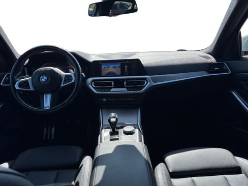 Used 2019 BMW 330i Sedan w/ M Sport Package RWD image 12