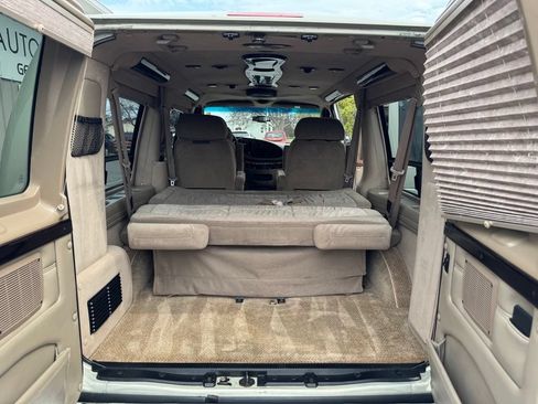 Used 2006 Ford E-150 and Econoline 150 RWD image 16