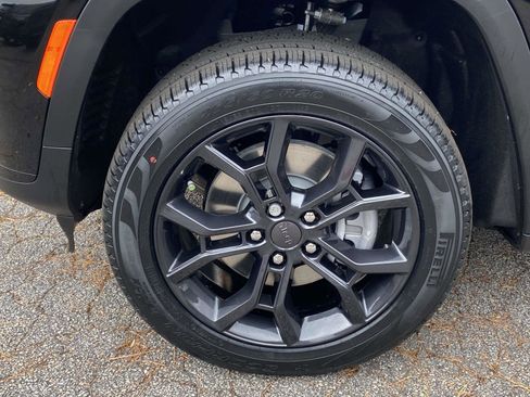 New 2025 Jeep Grand Cherokee L Limited AWD/4WD image 15