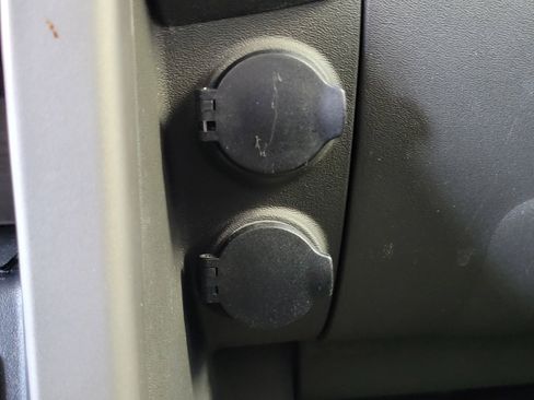 Used 2008 Nissan Pathfinder S RWD image 14