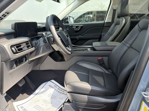New 2026 Lincoln Aviator AWD image 5