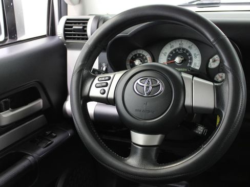 Used 2008 Toyota FJ Cruiser 2WD image 69